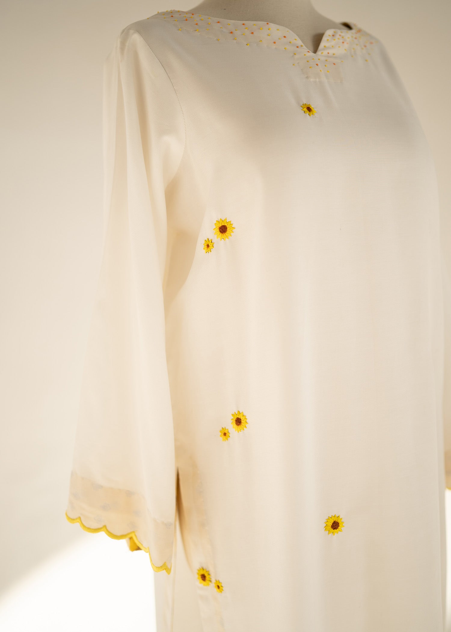 SURAJ MUKHI KURTA